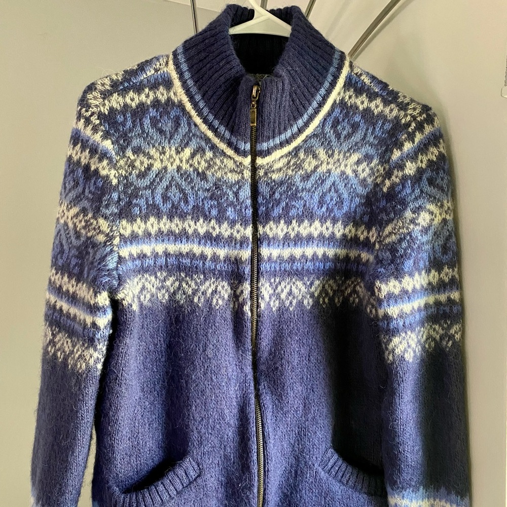 Freyja knitted icelandic sweater / cardigan
